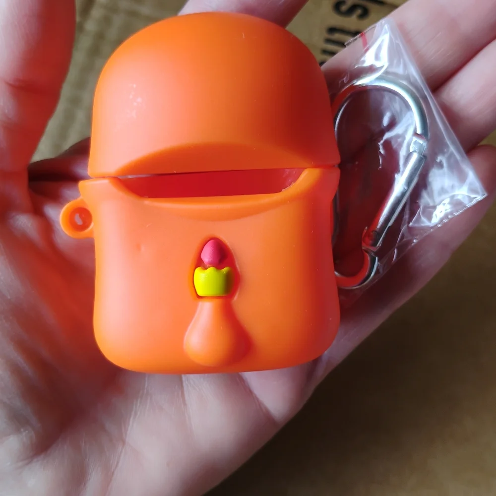 CHARMANDER AIRPODS CASE WITH CLIP - NEW - FRIEND OF POKEMON
